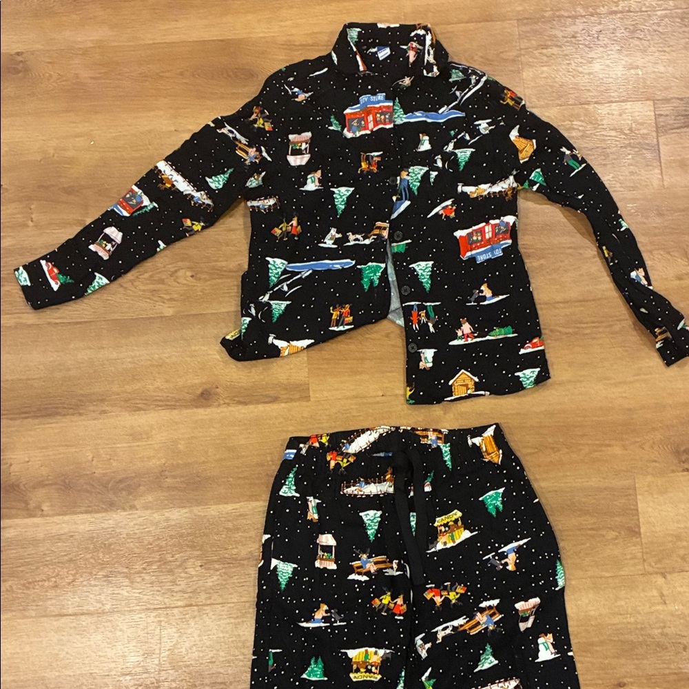 Old Navy Christmas Holiday Flannel‎ Pajamas with Festive Print NWOT